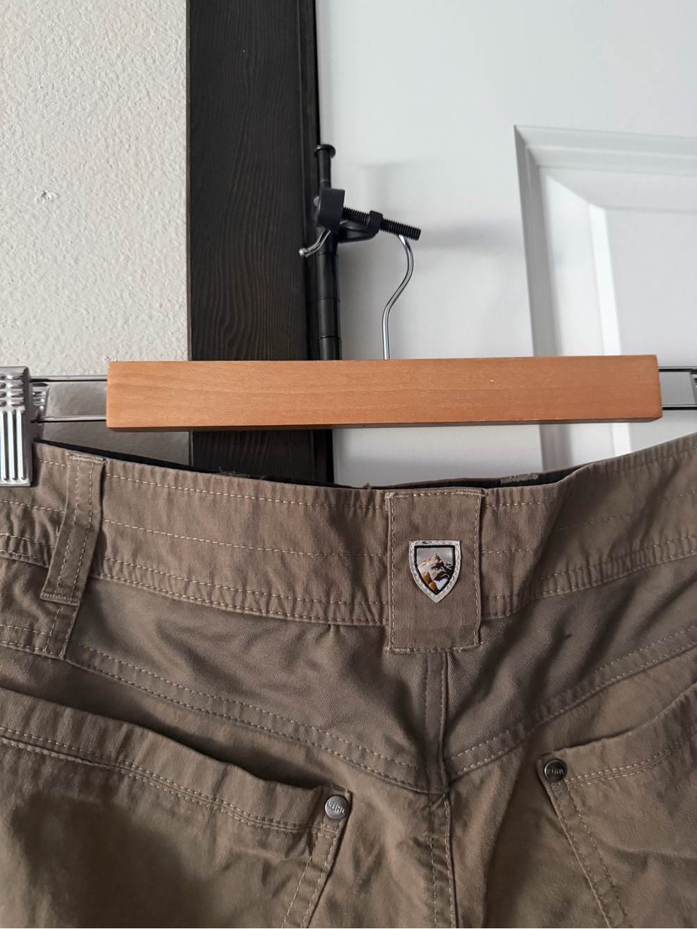 Kuhl brown shorts - Picture 3 of 4